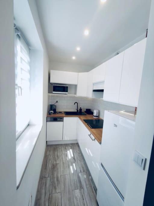 Apartament Poniatowskiego Z Parkingiem Gliwice Exterior foto